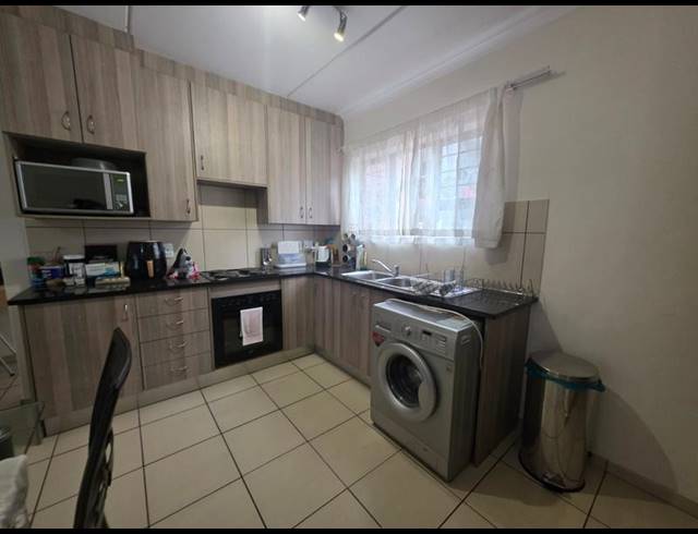 2 BEDROOM PROPERTY TO RENT IN BARBEQUE DOWNS